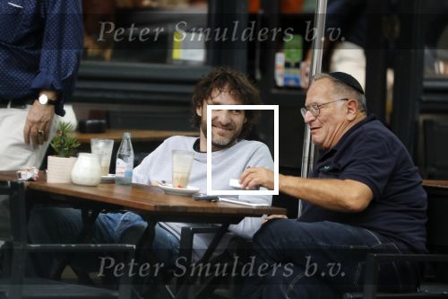 Amsterdam 31 mei 2018
Javier Guzman op terras met â€¦..