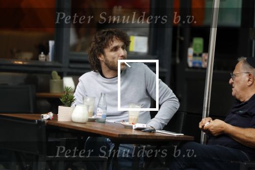 Amsterdam 31 mei 2018
Javier Guzman op terras met â€¦..