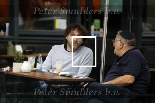 Amsterdam 31 mei 2018
Javier Guzman op terras met â€¦..