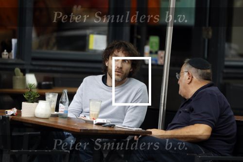 Amsterdam 31 mei 2018
Javier Guzman op terras met â€¦..