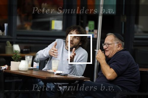 Amsterdam 31 mei 2018
Javier Guzman op terras met â€¦..