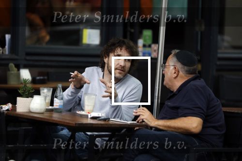 Amsterdam 31 mei 2018
Javier Guzman op terras met â€¦..