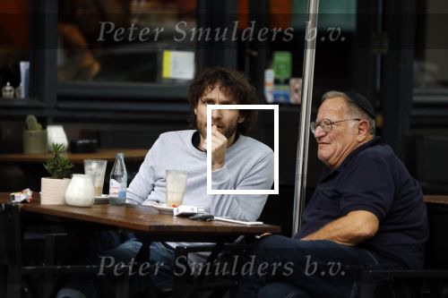 Amsterdam 31 mei 2018
Javier Guzman op terras met â€¦..