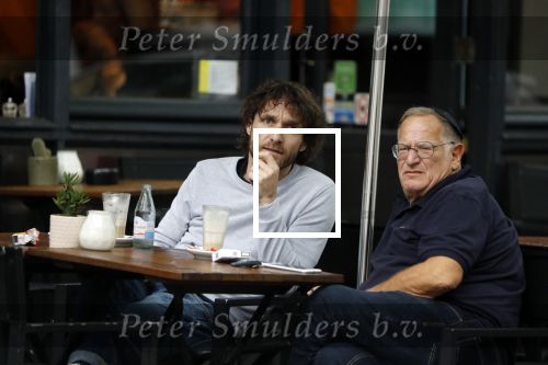 Amsterdam 31 mei 2018
Javier Guzman op terras met â€¦..