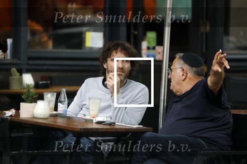 Amsterdam 31 mei 2018
Javier Guzman op terras met â€¦..