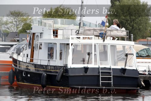 Amsterdam / Loosdrecht 12 mei 2018
Jeroen Pauw en zijn vriendin Zoe doen boodschappen in Amsterdam waarna ze naar hun boot in Loosdrecht rijden.