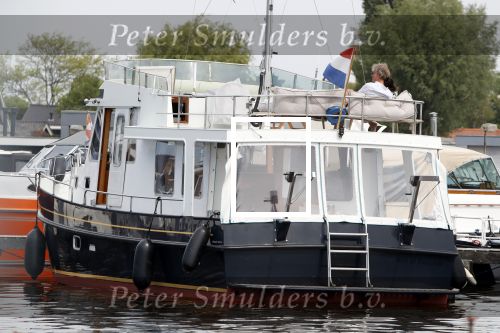 Amsterdam / Loosdrecht 12 mei 2018
Jeroen Pauw en zijn vriendin Zoe doen boodschappen in Amsterdam waarna ze naar hun boot in Loosdrecht rijden.
