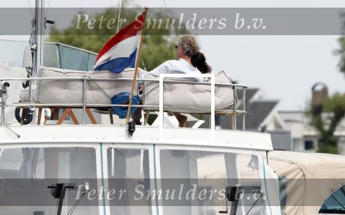 Amsterdam / Loosdrecht 12 mei 2018
Jeroen Pauw en zijn vriendin Zoe doen boodschappen in Amsterdam waarna ze naar hun boot in Loosdrecht rijden.