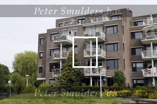 Amsterdam / Loosdrecht 12 mei 2018
Jeroen Pauw en zijn vriendin Zoe doen boodschappen in Amsterdam waarna ze naar hun boot in Loosdrecht rijden.