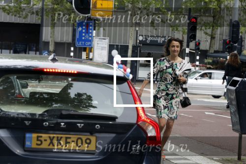 Amsterdam / Loosdrecht 12 mei 2018
Jeroen Pauw en zijn vriendin Zoe doen boodschappen in Amsterdam waarna ze naar hun boot in Loosdrecht rijden.