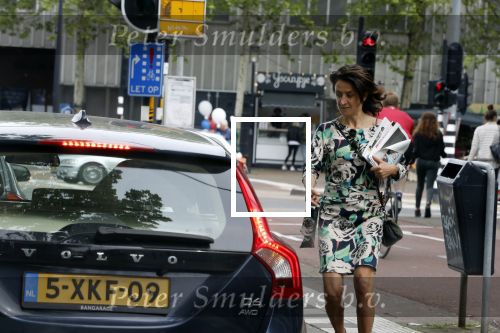 Amsterdam / Loosdrecht 12 mei 2018
Jeroen Pauw en zijn vriendin Zoe doen boodschappen in Amsterdam waarna ze naar hun boot in Loosdrecht rijden.