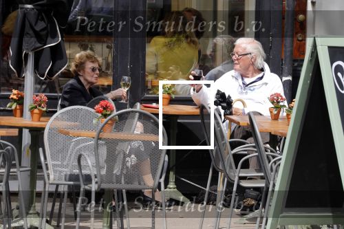 Amsterdam 5 juni 2018
John v d Rest mnet (een) vriendin op terras.