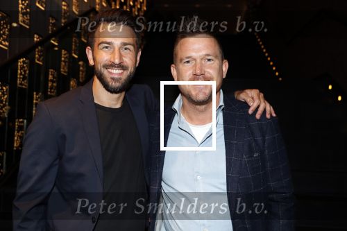 Utrecht 2 juni 2018
Gala van Wesley Sneijder in Hoptel v d Valk. Wesley kreeg een belangrijke onderscheiding van de gemeente Utrecht buit bhanden van Burgemeester Jan v Zanen. Yolanthe Sneijder Cabau v Kasbergen feliciteerde hem. Johnny de Mol met goede vriend Mark Schaaf