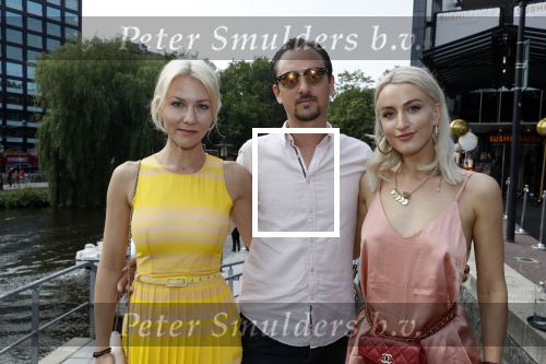 Amsterdam 7 juni 2018
Talkies terras award bij sushisamba in Amsterdam. Joseph Klibansky met vriendin en zus