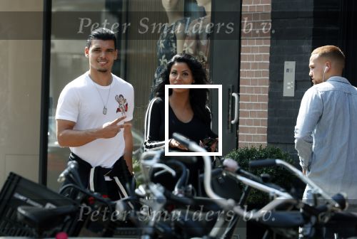 Amsterdam 23 mei 2018
Voetballer van het Nederlands elftal Karim Rekik met zijn vriendin presentatrice Dounia Rijkschroeff op de pc hooftstraat.