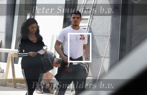 Amsterdam 23 mei 2018
Voetballer van het Nederlands elftal Karim Rekik met zijn vriendin presentatrice Dounia Rijkschroeff op de pc hooftstraat.