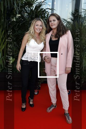 Amsterdam 5 juni 2018
Premiere Jurassic world in het amsterdam theater. Lente Voorhoeve met een vriendin