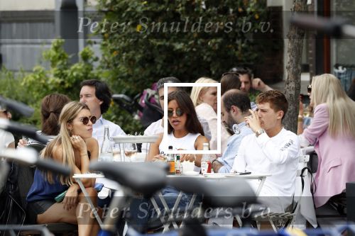 Amsterdam 9 juni 2018
Lil Kleine op terras met zijn vriendin Jaimy Vaes.
