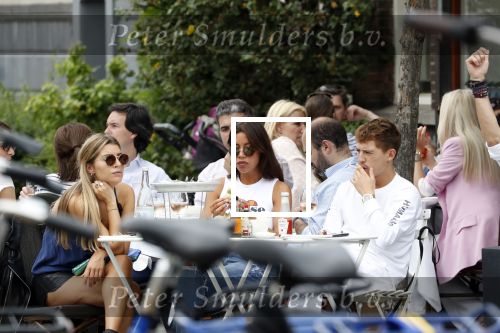 Amsterdam 9 juni 2018
Lil Kleine op terras met zijn vriendin Jaimy Vaes.