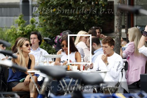 Amsterdam 9 juni 2018
Lil Kleine op terras met zijn vriendin Jaimy Vaes.