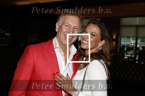 Utrecht 2 juni 2018
Gala van Wesley Sneijder in Hoptel v d Valk. Wesley kreeg een belangrijke onderscheiding van de gemeente Utrecht buit bhanden van Burgemeester Jan v Zanen. Yolanthe Sneijder Cabau v Kasbergen feliciteerde hem. Marcel Boekhoorn met zijn vriendin Rebecca Cabau