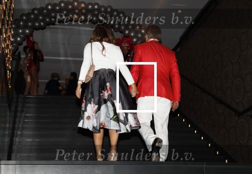 Utrecht 2 juni 2018
Gala van Wesley Sneijder in Hoptel v d Valk. Wesley kreeg een belangrijke onderscheiding van de gemeente Utrecht buit bhanden van Burgemeester Jan v Zanen. Yolanthe Sneijder Cabau v Kasbergen feliciteerde hem. Marcel Boekhoorn met zijn vriendin Rebecca Cabau