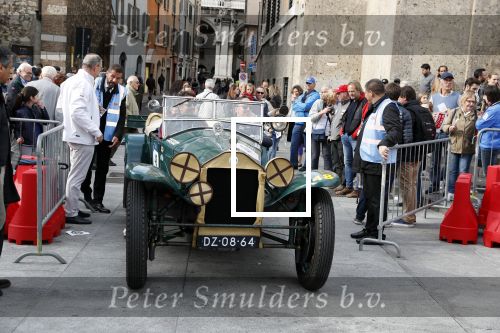 Brescia 15 mei 2018
Marco Geeratz doe mee met de Mille Miglia. Hij rijdt samen met Alex von Mozer. Ze rijden in een Lancia Lambda uit 1928