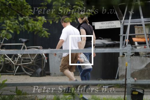 Wijdewormer 22 mei 2018
Marnix Knetemann isa een van de deelnemers aan boer zoekt vrouw.
Wijdewormer 22 mei 2018
Elise Knetemann met zoontje op bezoek bij haar broer Marnix Knetemann