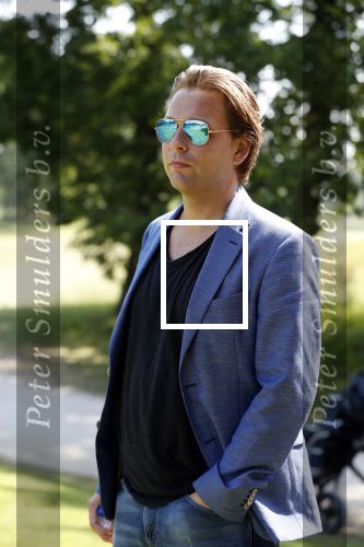 Eemnes 28 mei 2018
Golfwedstrijd ten bate van Warchild met oa Victor Reinier Toine v Peperstraten Mariska v Kolck en Frits Sissing. Kunstenaar Pim Smit maakt samen met victor Reinier een schilderij . Matthijs Albers