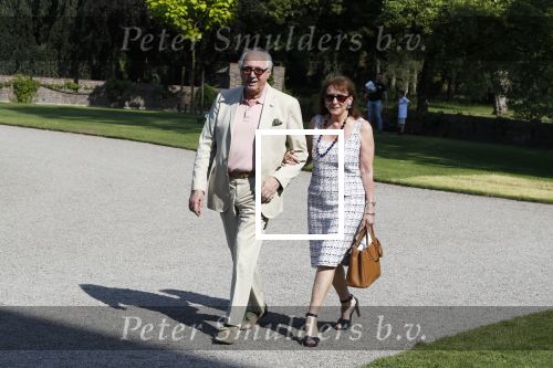 Haarzuilens 6 juni 2018
Opening expositie in kasteel de haar met oa Rene Mioch Annewil Blankers Renee Soutendijk en Willeke v Ammelrooij. Matthijs v Heijningen met vrouw
