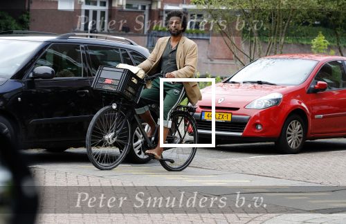 Amsterdam 23 mei 2018
Mike Libanon met blote voeten op de fiets.