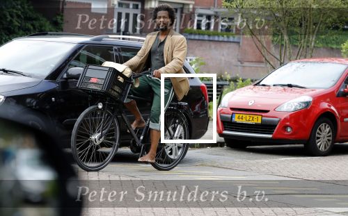 Amsterdam 23 mei 2018
Mike Libanon met blote voeten op de fiets.