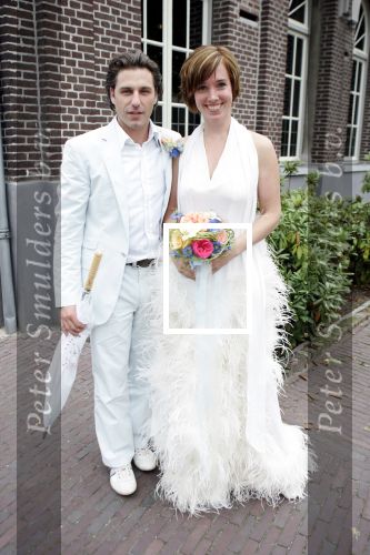 Aarle Rixtel 20 augustus 2005
Trouwen Nienke Romer met Frederik Brom.
kussend
Peter Smulders bv