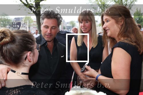 Amsterdam, 23 Augustus 2017 Premiere van Het Zwanenmeer
Nienke Romer met haar gezin en Karin Riethoven