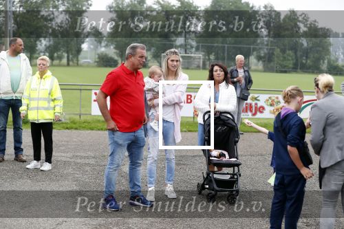 Beverwijk, 2 Juni 2018
Jaarlijks terugkerend voetbaltoernooi Rafael v d Vaart.
Opa v d Vaart Vader Rafel v d Vaart