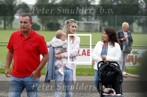 Beverwijk, 2 Juni 2018
Jaarlijks terugkerend voetbaltoernooi Rafael v d Vaart.
Opa v d Vaart Vader Rafel v d Vaart