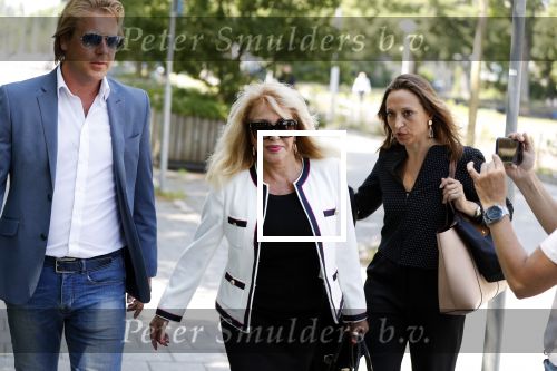 Amsterdam 28 mei 2018
Rechtszaak Patricia Paay tegen Eendevanger en Geen Stijl.nl in rechtbank van Amsterdam. Patricia kwam met haar man Robbert Hinfelaar.