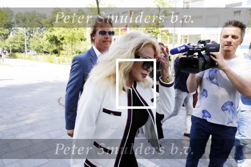 Amsterdam 28 mei 2018
Rechtszaak Patricia Paay tegen Eendevanger en Geen Stijl.nl in rechtbank van Amsterdam. Patricia kwam met haar man Robbert Hinfelaar.