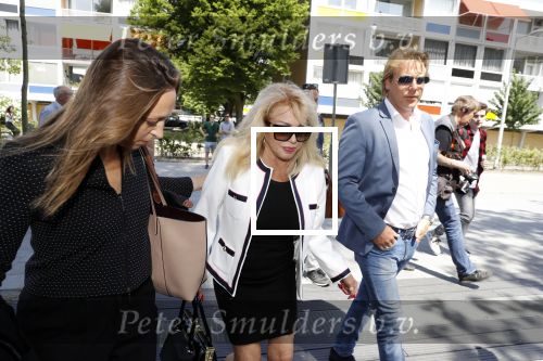 Amsterdam 28 mei 2018
Rechtszaak Patricia Paay tegen Geen Stijl en Eendevanger. Patricia kwam met haar man Robbert Hinfelaar naar de rechtbank in Amsterdam. Johan Vlemmix was ook aanwezig.
