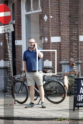 Amsterdam 25 mei 2018
Patrick Stoof bellend op straat.
