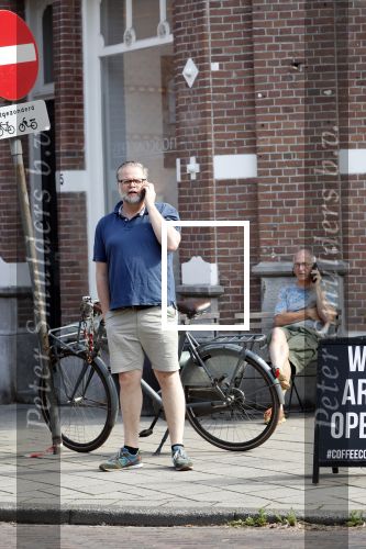 Amsterdam 25 mei 2018
Patrick Stoof bellend op straat.