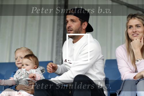 Beverwijk, 2 Juni 2018
Jaarlijks terugkerend voetbaltoernooi Rafael v d Vaart.
Beverwijk, 2 Juni 2018
Jaarlijks terugkerend voetbaltoernooi Rafael v d Vaart.
Rafael v d Vaart, Estavana Polman en Jesslynn v d Vaart