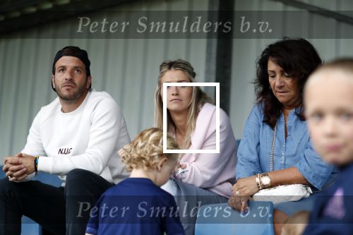 Beverwijk, 2 Juni 2018
Jaarlijks terugkerend voetbaltoernooi Rafael v d Vaart.
Rafael v d Vaart en Estavana Polman en Oma v d Vaart