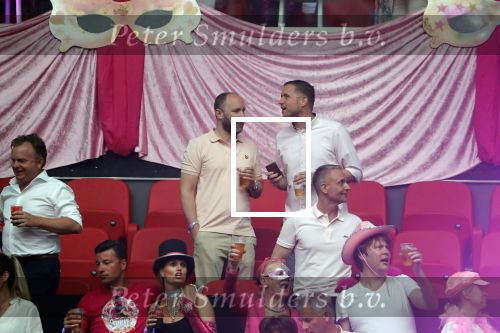 Amsterdam 26 mei 2018
Toppers in de Johan Cruijff arena met Jan Smit Gerard Joling Jeroen v d Boom en Rene Froger. Ramon Mesman met een kennis