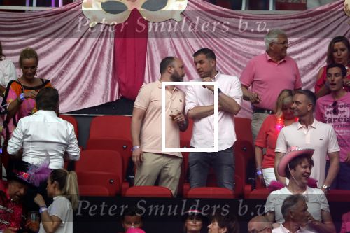Amsterdam 26 mei 2018
Toppers in de Johan Cruijff arena met Jan Smit Gerard Joling Jeroen v d Boom en Rene Froger. Ramon Mesman met een kennis