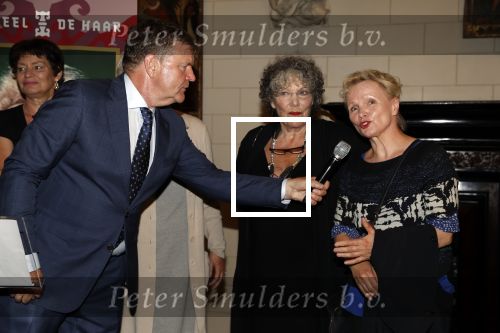 Haarzuilens 6 juni 2018
Opening expositie in kasteel de haar met oa Rene Mioch Annewil Blankers Renee Soutendijk en Willeke v Ammelrooij.