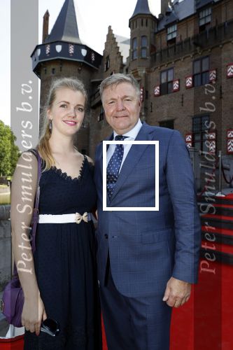 Haarzuilens 6 juni 2018
Opening expositie in kasteel de haar met oa Rene Mioch Annewil Blankers Renee Soutendijk en Willeke v Ammelrooij. Rene Mioch met dochter