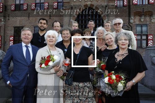 Haarzuilens 6 juni 2018
Opening expositie in kasteel de haar met oa Rene Mioch Annewil Blankers Renee Soutendijk en Willeke v Ammelrooij.