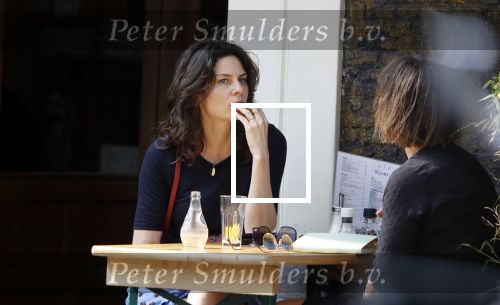 Amsterdam 24 mei 2018
Rifka Lodeizen op terras.