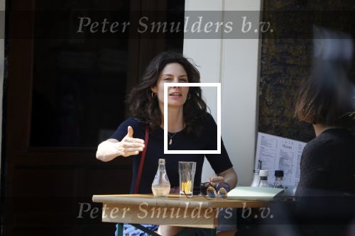 Amsterdam 24 mei 2018
Rifka Lodeizen op terras.